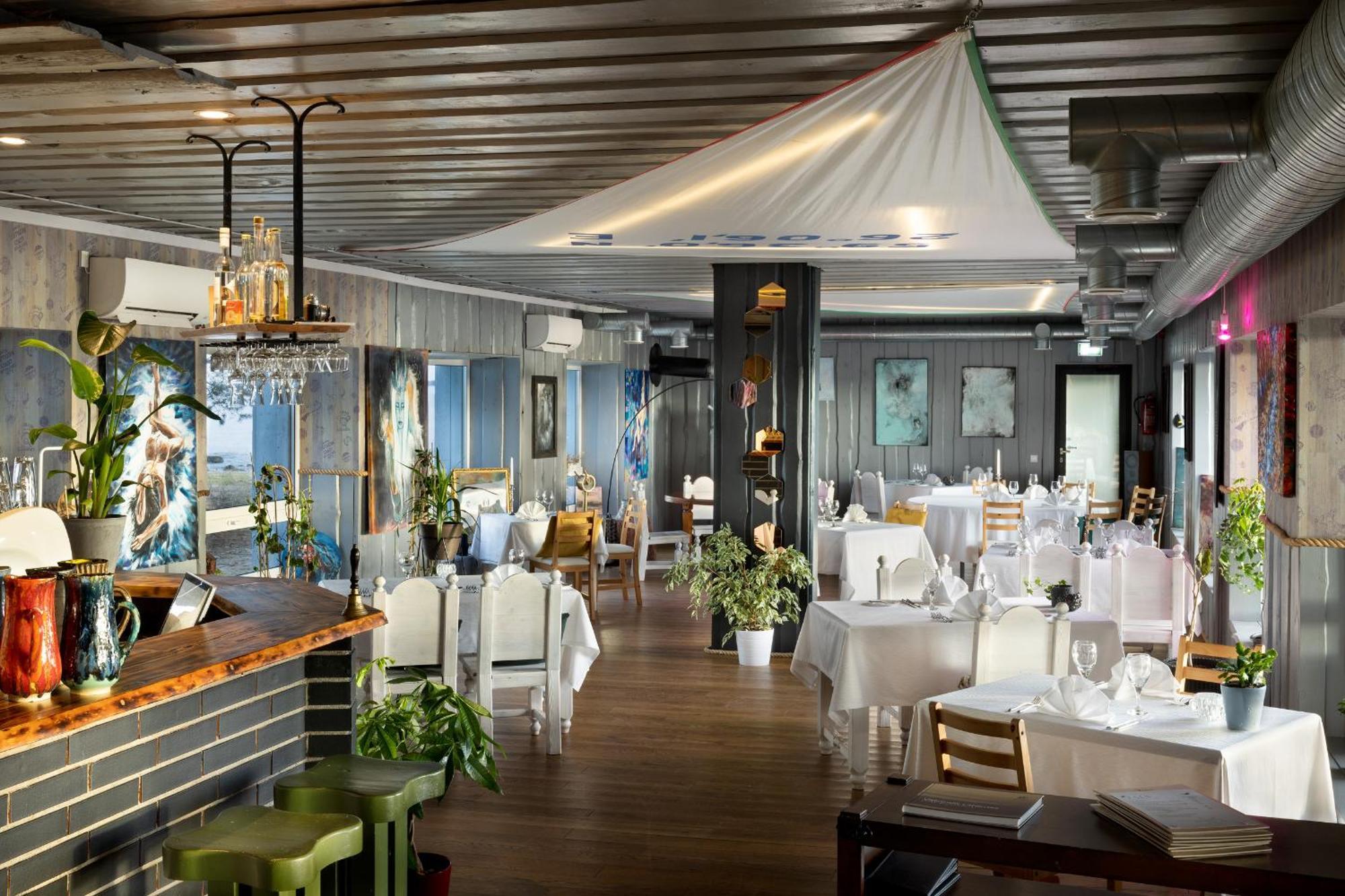 Vergi Sadam & Restoran Wirkes' Ngoại thất bức ảnh